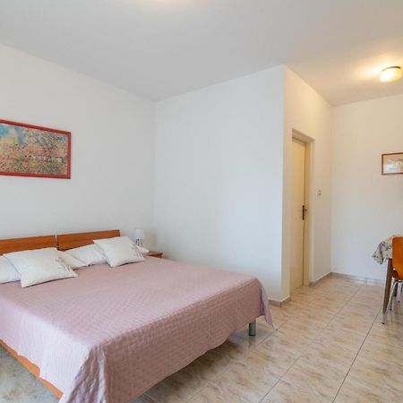 Apartments With A Parking Space Mandre, Pag - 18748 كولان المظهر الخارجي الصورة