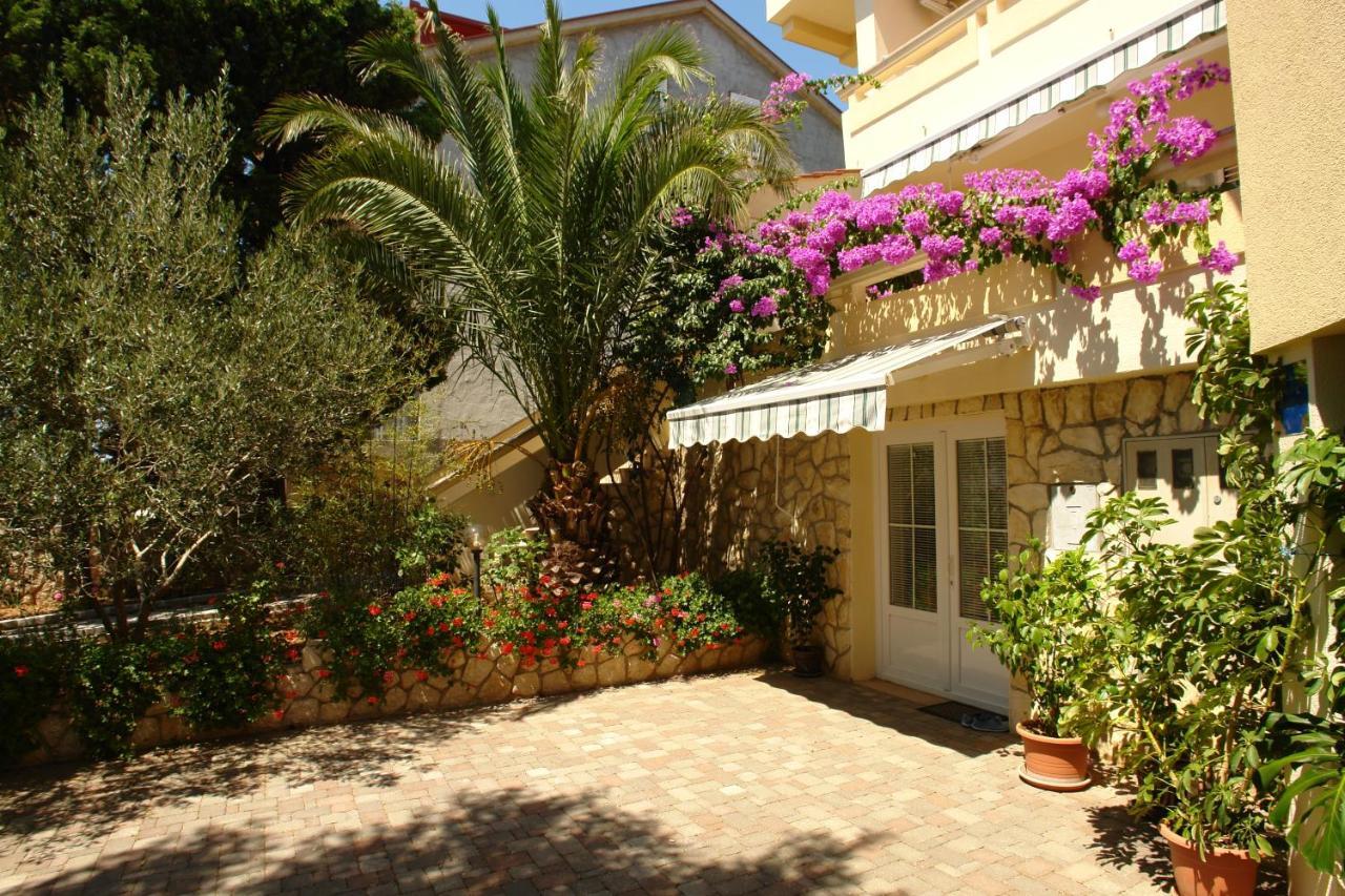 Apartments With A Parking Space Mandre, Pag - 18748 كولان المظهر الخارجي الصورة