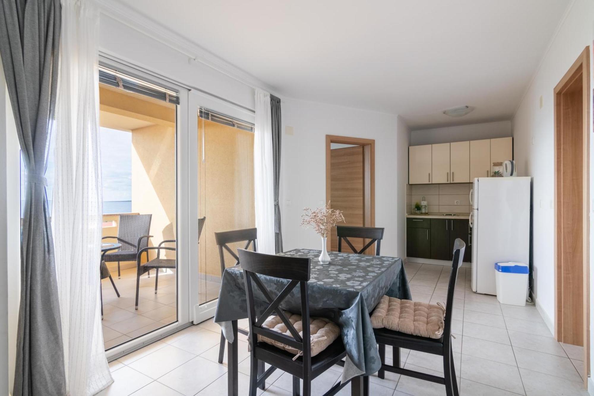 Apartments With A Parking Space Mandre, Pag - 18748 كولان المظهر الخارجي الصورة
